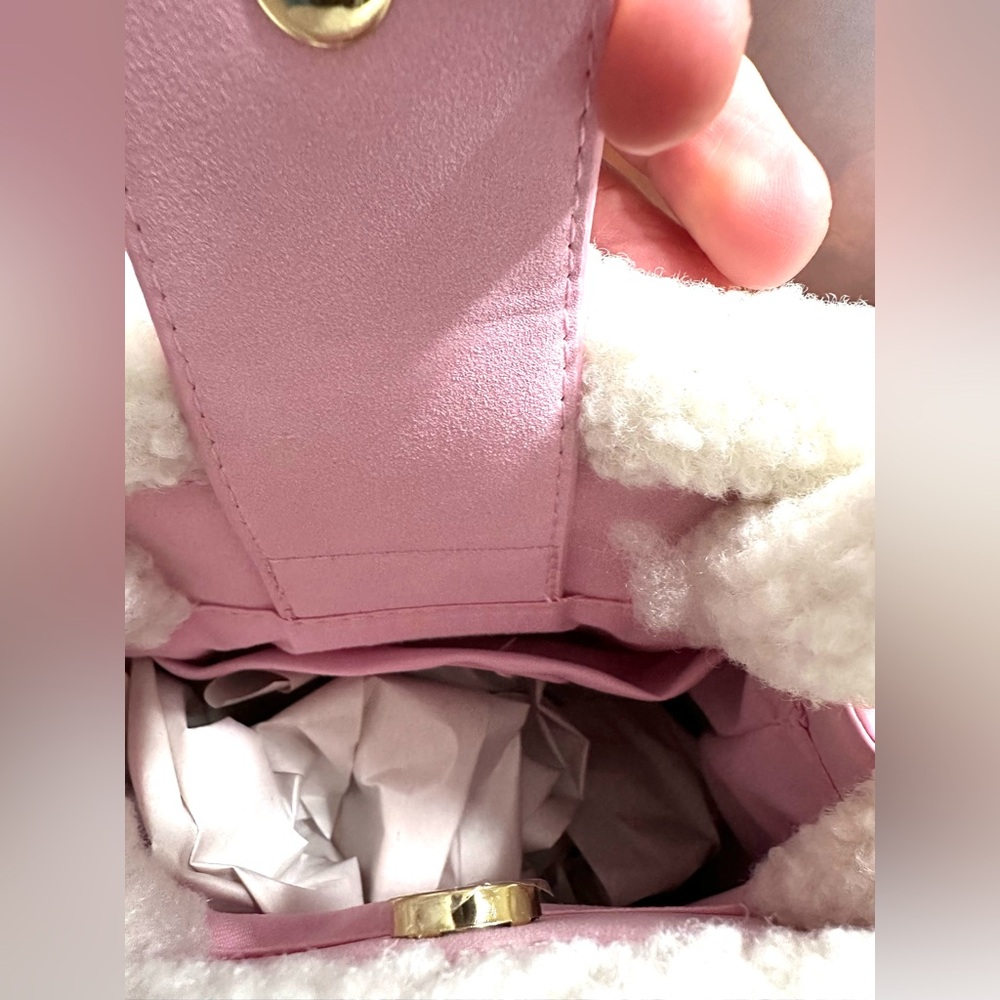 Sanrio Hello Kitty & Mimi Crossbody Bag - Picture 9 of 10